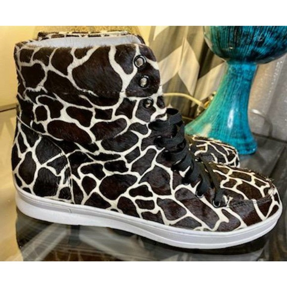 Jump New York Sullivan 24 Giraffe Print Leather High Top Sneakers - Picture 1 of 6